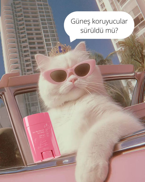 Güneş korumasını gün içinde tazelemeyenler mi varmış?👀 Suya dayanıklı formül, makyaj üzerine uygulama ve her an yanında taşıyabileceğin pratik stick ambalaj ile artık SPF tazelemek çok kolay!😍
#sunstick #stickgüneşkremi #spf